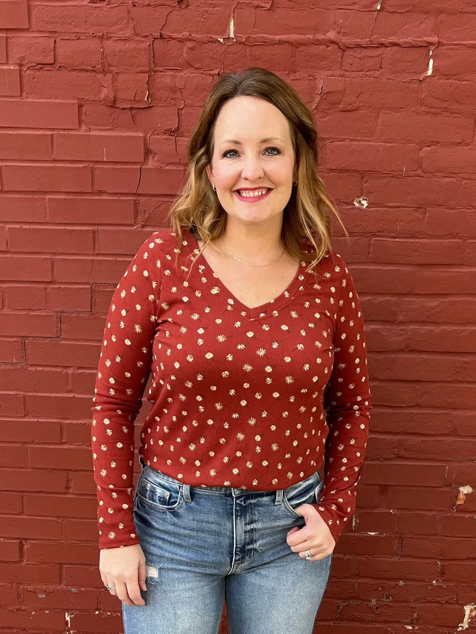 Daisy V-Neck Long Sleeve