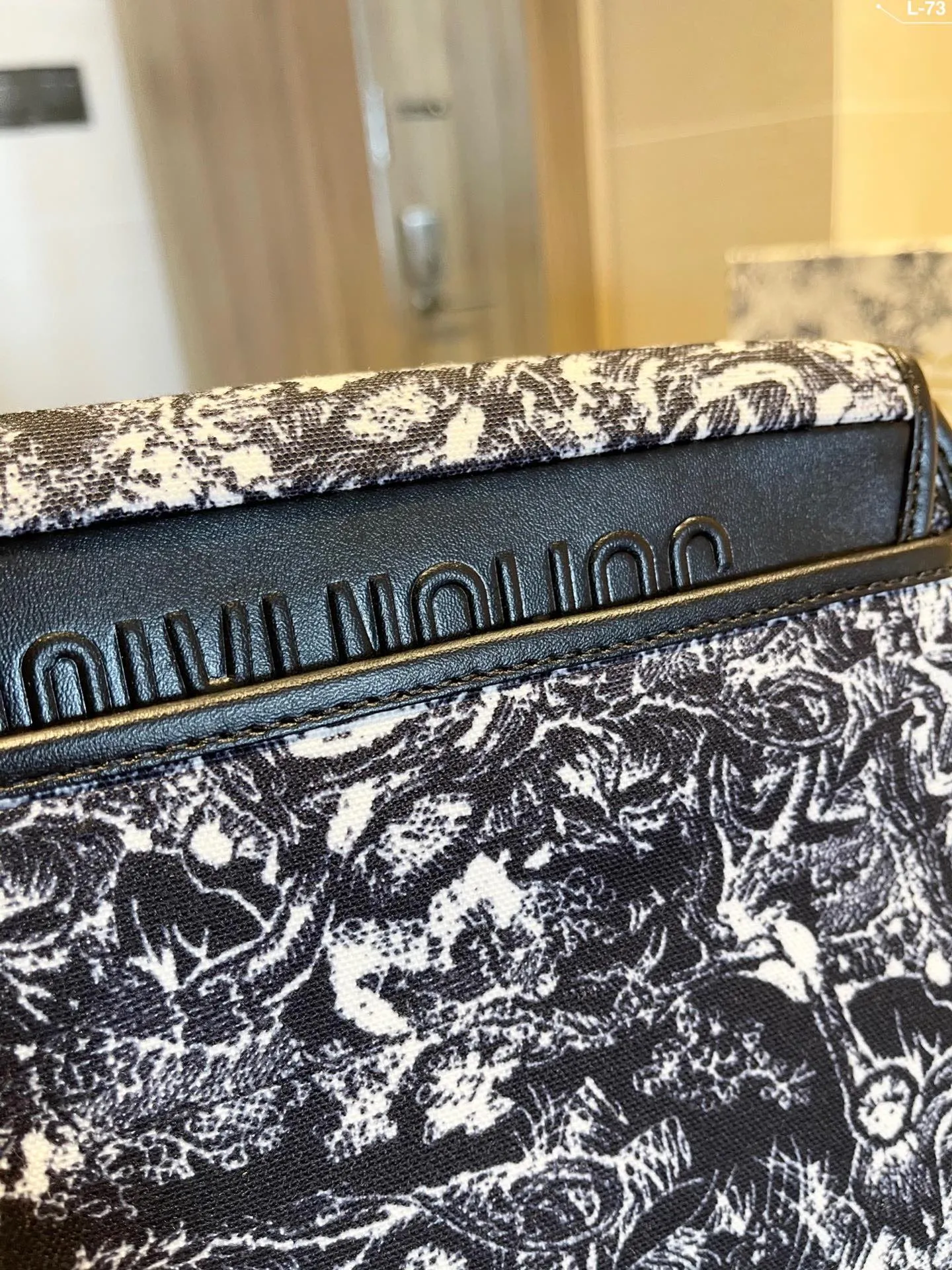 Designer Handbags DR 306