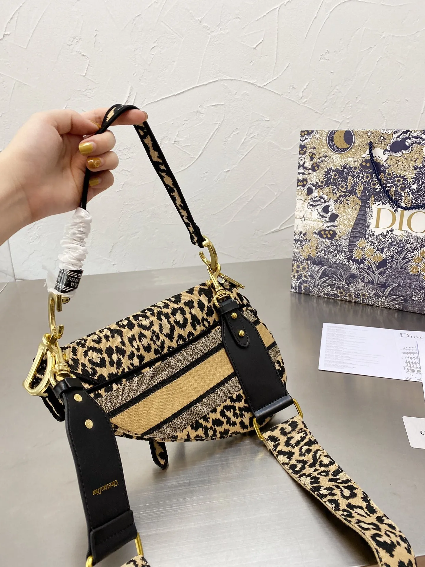 Designer Handbags DR 328