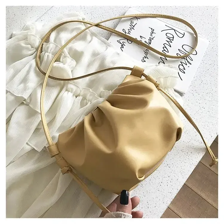 Fashion Women Shoulder Bag New Arrival Crossbody Bag Female Solid Color Pleated Design Ladies Bag Mini Zipper Cloud Bag For Girl