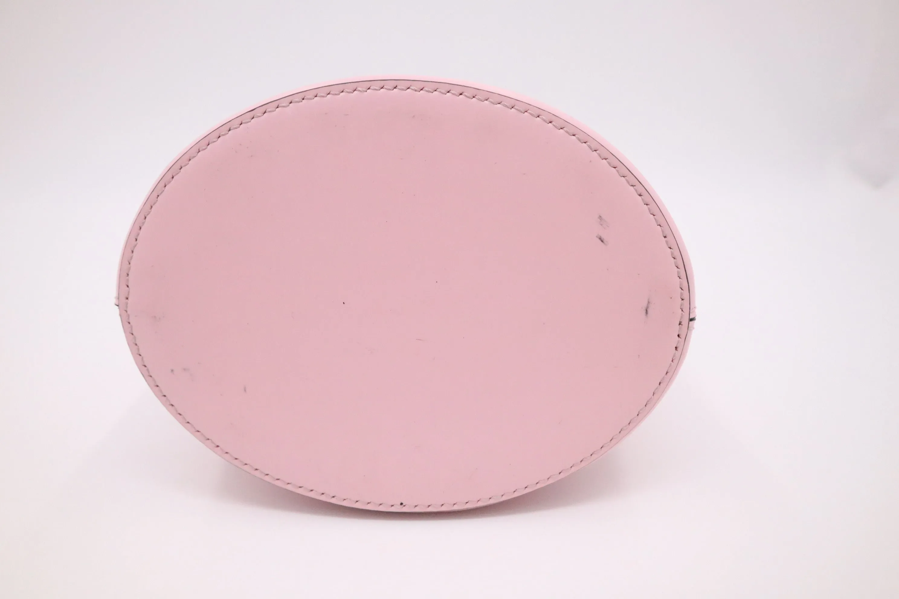 Ferragamo Trifolio Bucket Shoulder Bag in Pink Leather