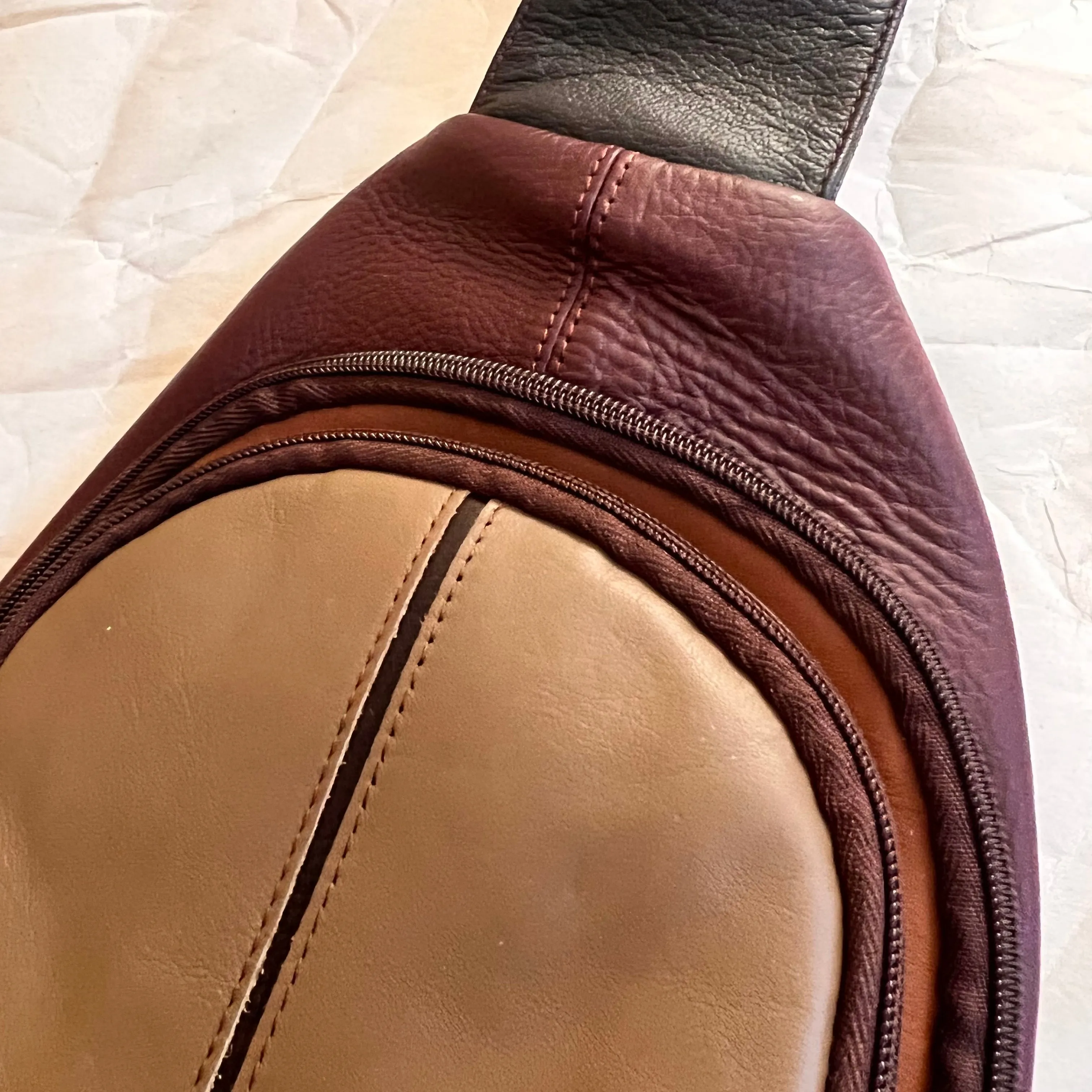 Soruka - Gregg Sling Bag, Taupe