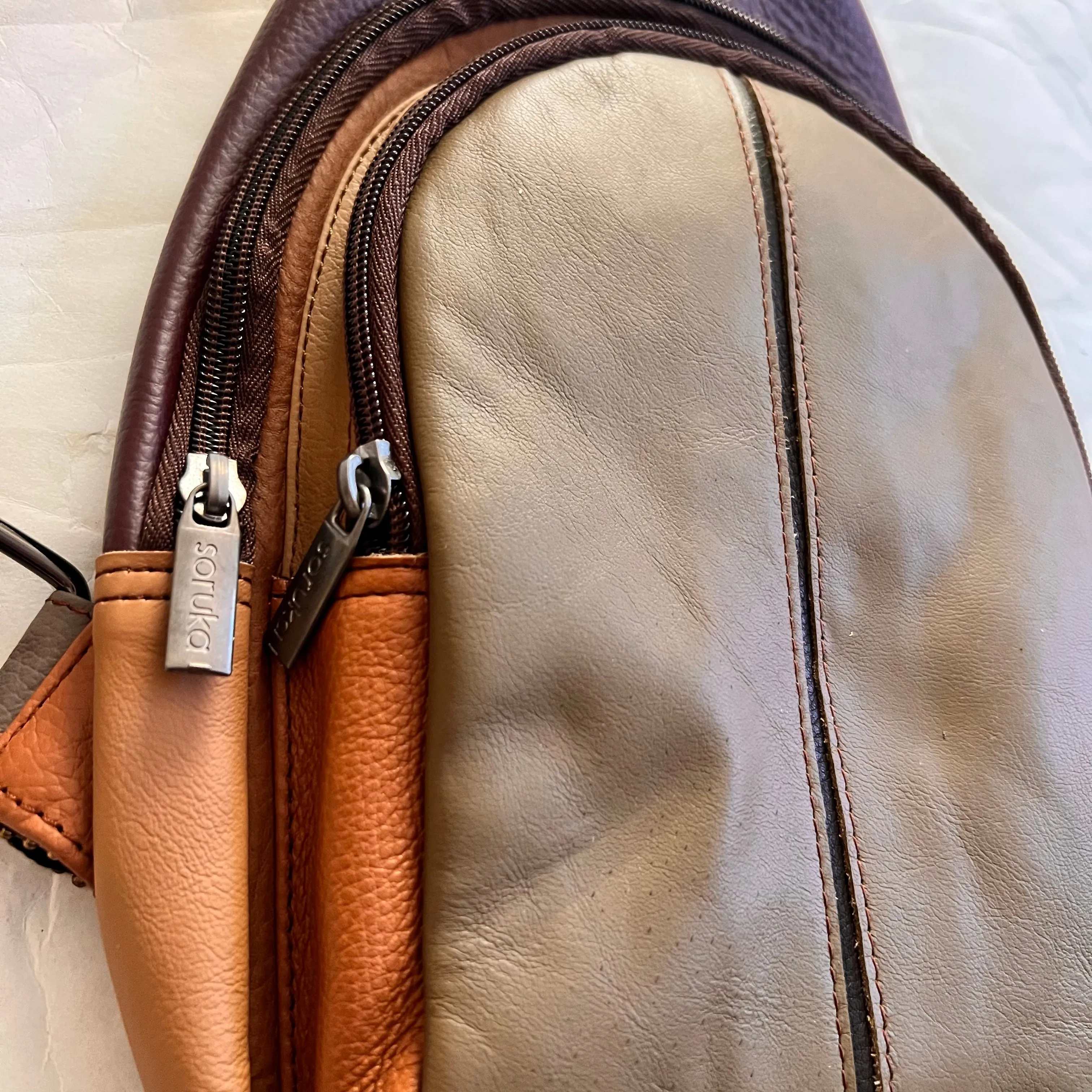 Soruka - Gregg Sling Bag, Taupe
