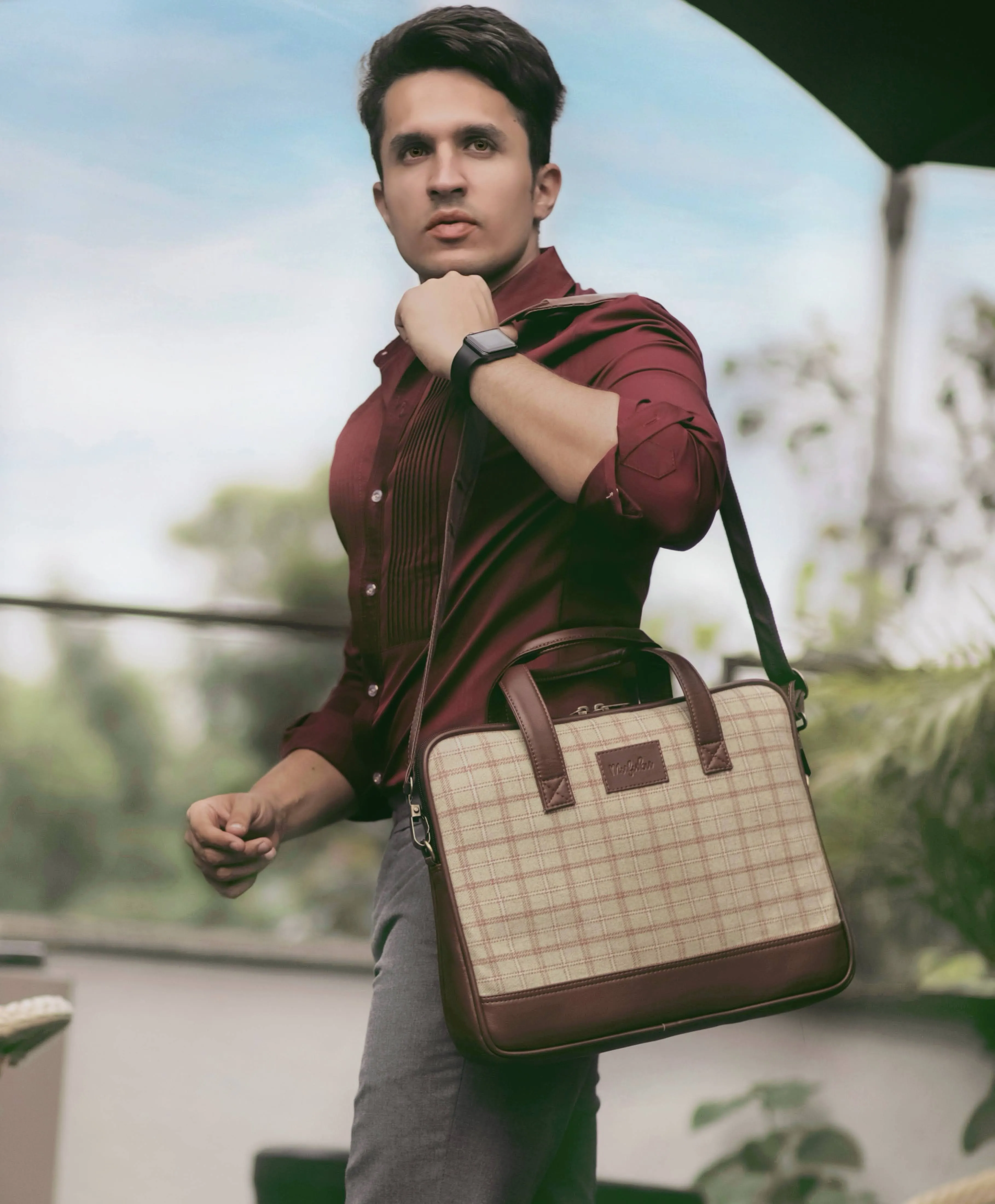 Vegan and Tweed Laptop Messenger Bag - Beige Retro Checks