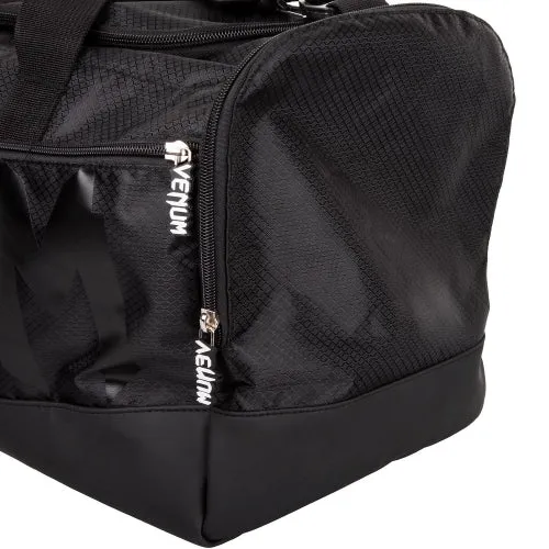VENUM-02826-114 SPARRING SPORT TRAINING GYM BAG 54 x 28 x 26 cm Black Black